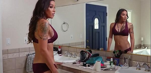  Hot shemales Venus Lux and Tori Mayes